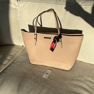 Nine West tote bag peach.